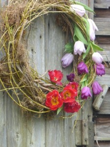 Spring_door_wreath